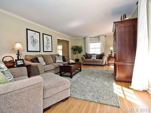 5826 Lansing Dr, Charlotte, NC 28270