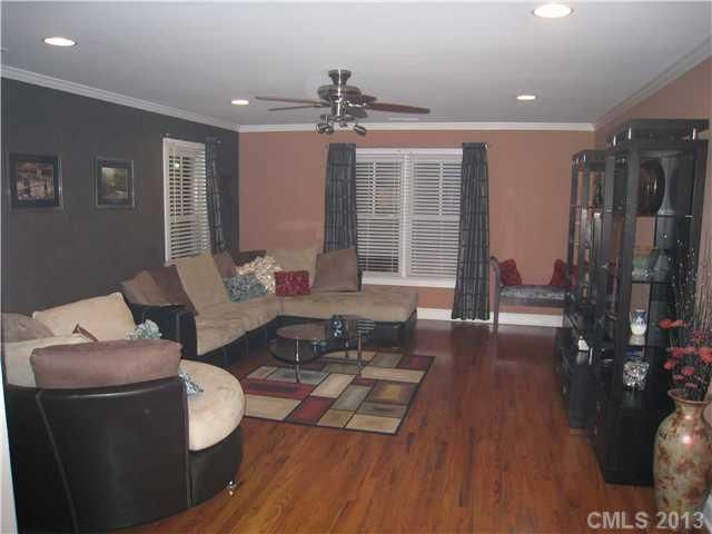 1021 W 4th St #B, Charlotte, NC 28202