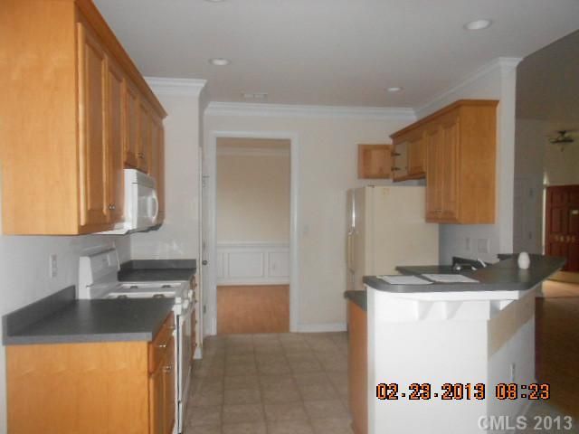 9835 Aragorn Ln, Charlotte, NC 28269