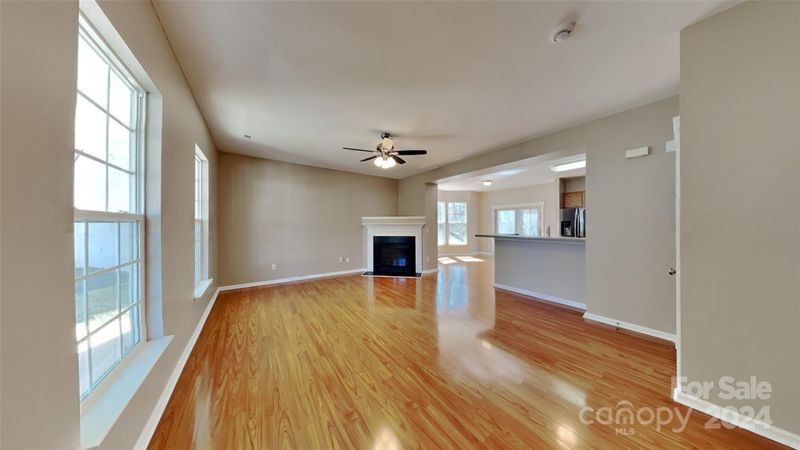 504 Moss Stream Ln, Charlotte, NC 28214