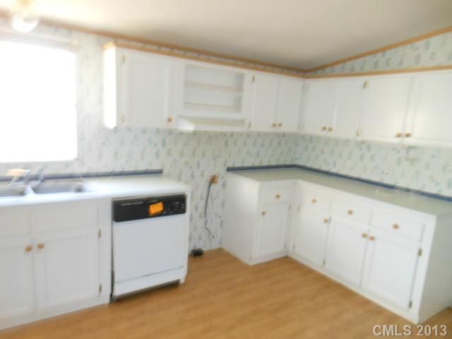 1134 Mauney Rd, Stanley, NC 28164