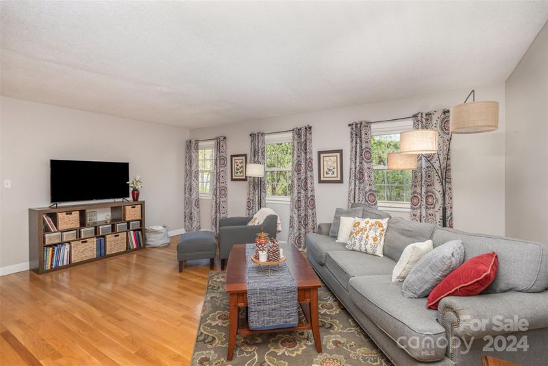 7530 Dwight St, Charlotte, NC 28212