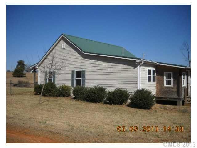 321 Johnson Farm Rd, Hiddenite, NC 28636
