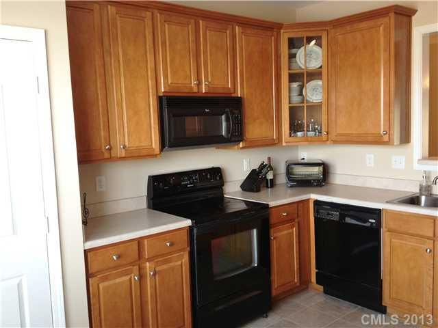 18013 W Amberside Rd #-, Cornelius, NC 28031
