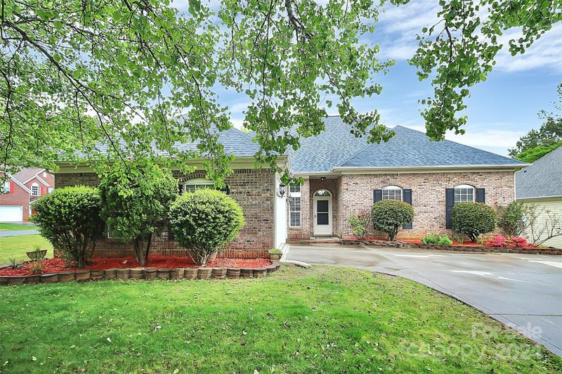 2838 Oakglade Ct, Matthews, NC 28105