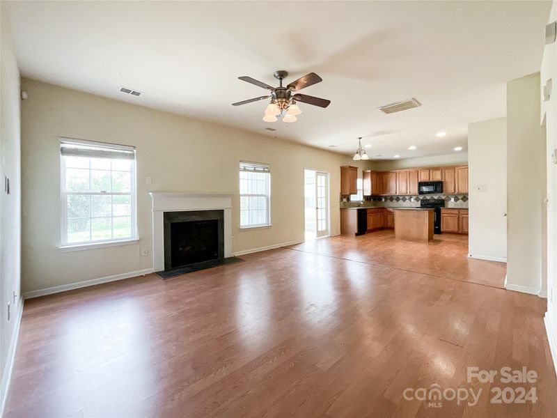 9014 Gailes Dr, Charlotte, NC 28278