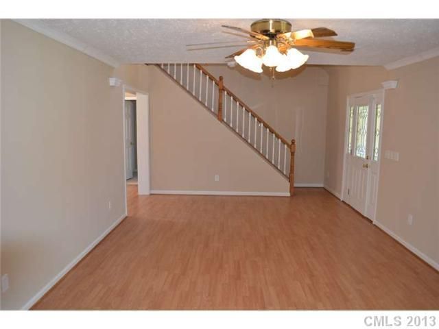 1823 Crestview Dr, Newton, NC 28658
