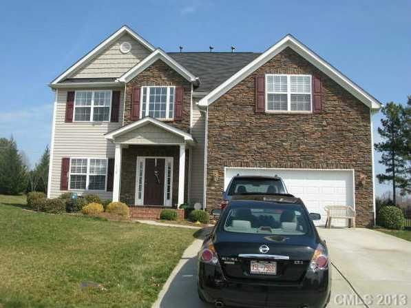 119 Planters Dr, Statesville, NC 28677