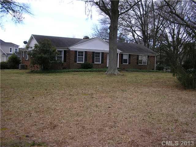 1050 Concord Rd, Davidson, NC 28036