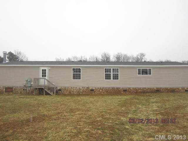 2305 Sawhorse Ct, Crouse, NC 28033