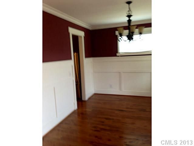 2445 Kingsbury Dr, Charlotte, NC 28205