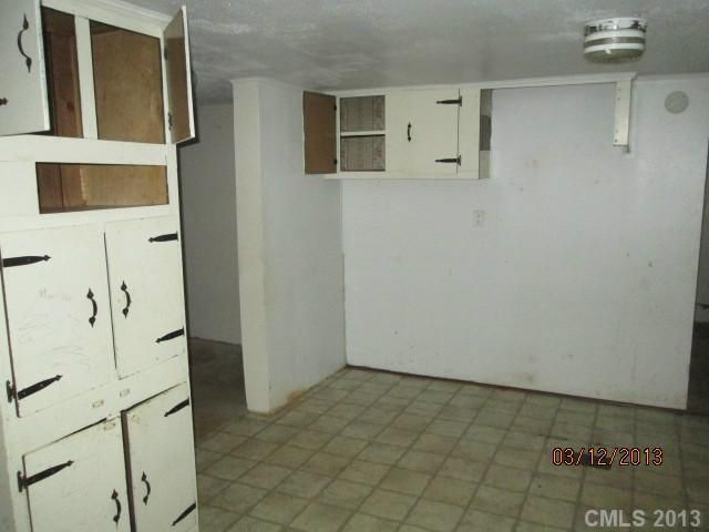 8076 Longbriar Dr, Kannapolis, NC 28081