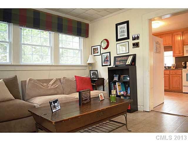 404 NW 7th Ave, Hickory, NC 28601