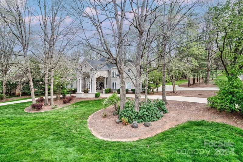 4945 Piper Glen Dr, Charlotte, NC 28277