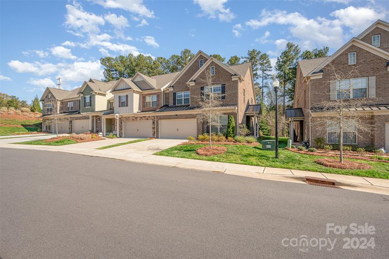3053 Hartson Pointe Dr, Fort Mill, SC 29707
