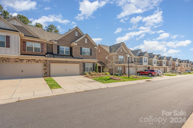 3053 Hartson Pointe Dr, Fort Mill, SC 29707