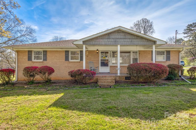 1107 Lane Rd, Mount Holly, NC 28120