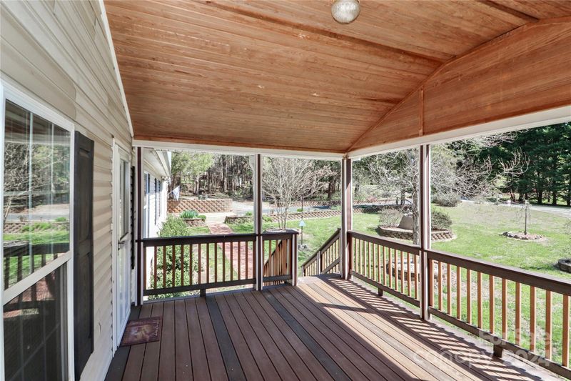 5920 Harrow Ct, Davidson, NC 28036