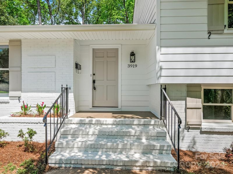 3919 Brookfield Dr, Charlotte, NC 28210