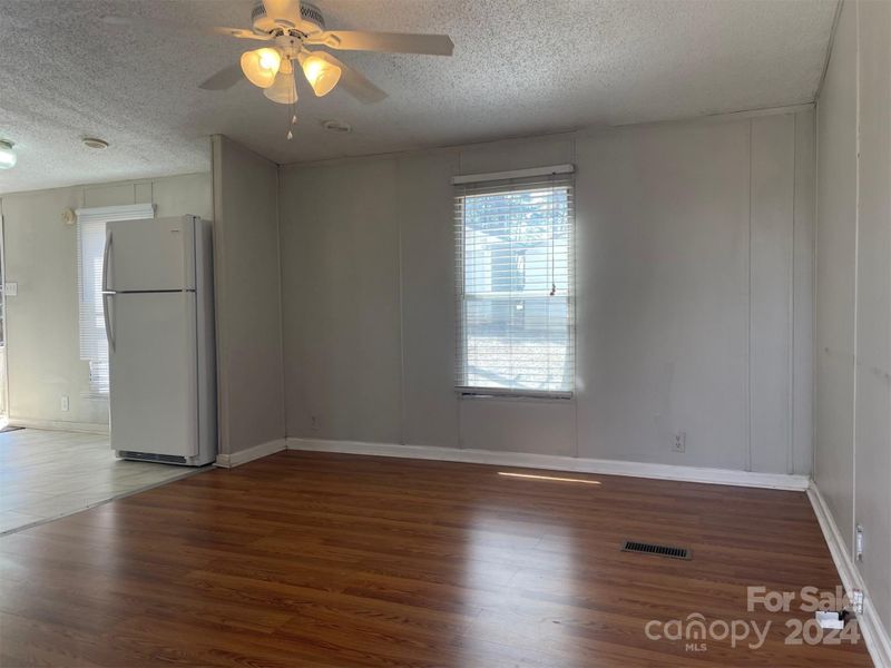 7275 Executive Cir, Denver, NC 28037