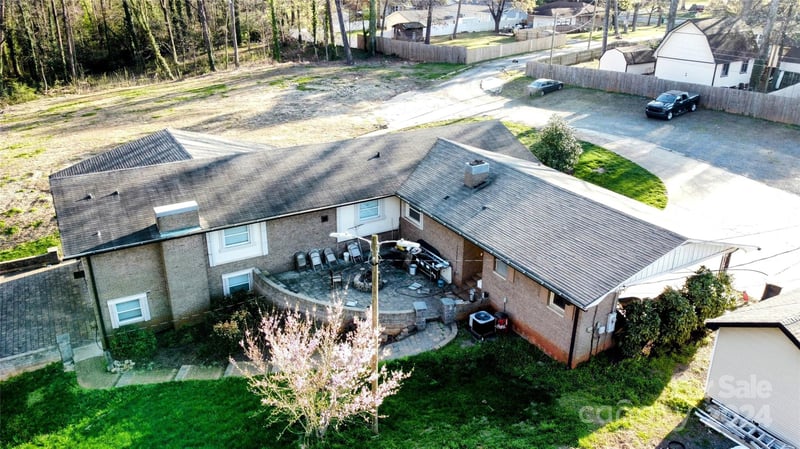 218 Sequoia Pl, Charlotte, NC 28217