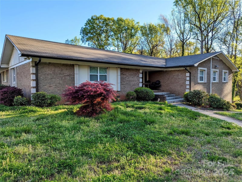 218 Sequoia Pl, Charlotte, NC 28217