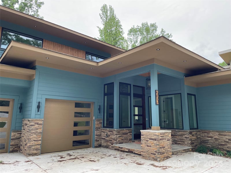 553 Evergreen Rd, Clover, SC 29710