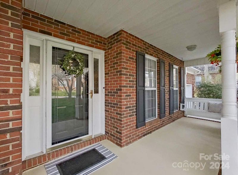 1916 Millbrook Ln, Matthews, NC 28104
