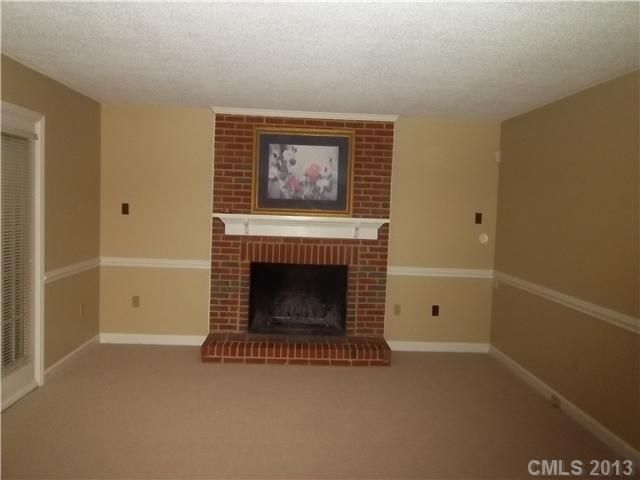 9300 Fairmead Dr, Charlotte, NC 28269