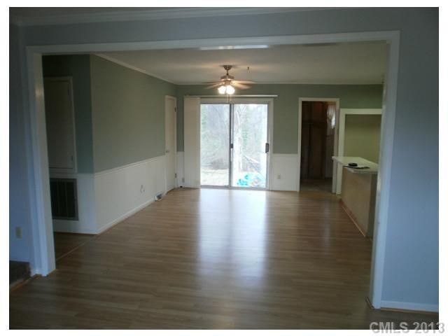 1121 Avondale Rd, Lowell, NC 28098