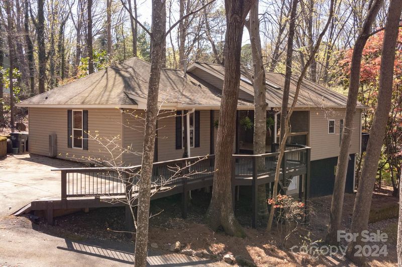 1177 Molokai Dr, Tega Cay, SC 29708