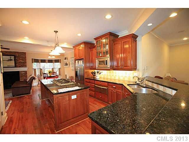 2809 Foxfire Rd, Charlotte, NC 28270