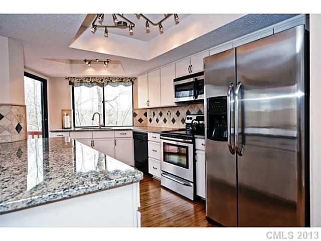 13524 Pine Harbor Rd, Charlotte, NC 28278