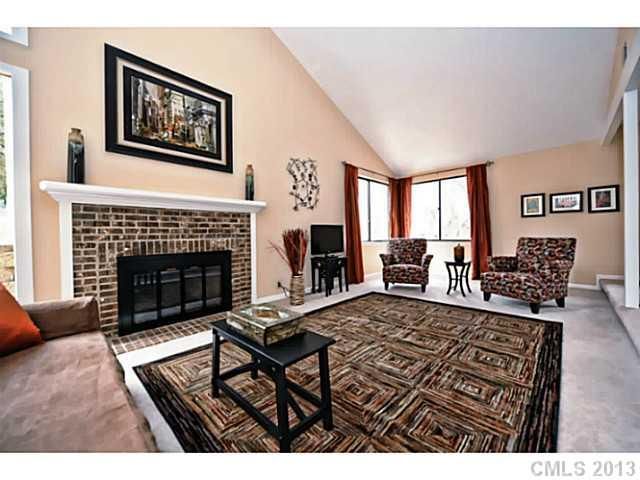 13524 Pine Harbor Rd, Charlotte, NC 28278