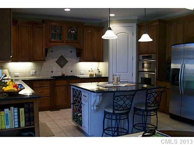 7105 Stonehaven Dr, Marvin, NC 28173
