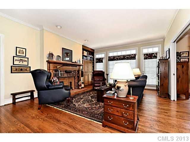 1048 Nickalaus Dr, Matthews, NC 28104
