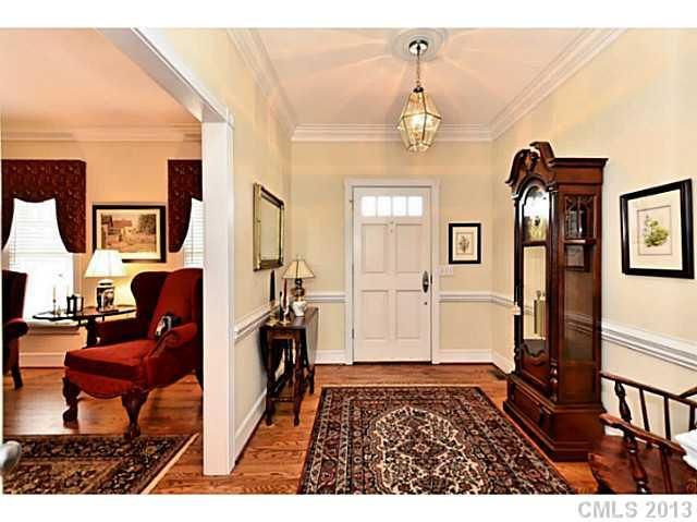1048 Nickalaus Dr, Matthews, NC 28104