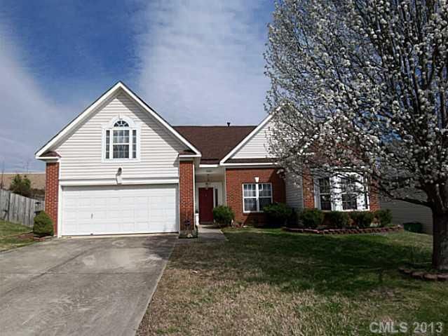 4626 Fox Thorne Dr, Charlotte, NC 28216