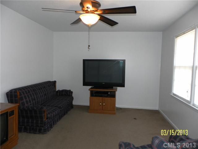 2209 Green Peach Rd, Lancaster, SC 29720
