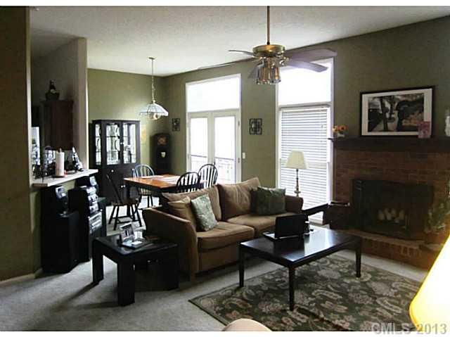 11169 Silverton Dr, Charlotte, NC 28215