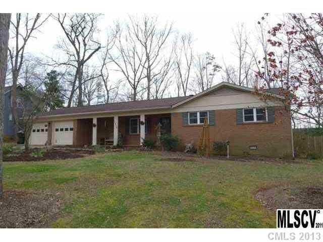 1310 NE 18th Ave, Hickory, NC 28601