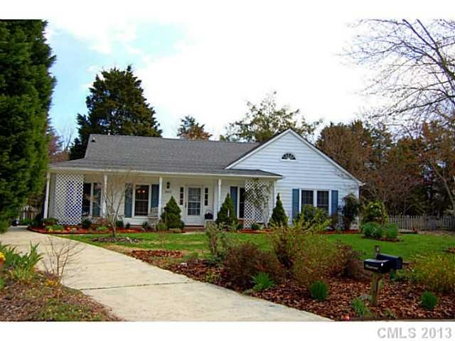 8403 Kirchenbaum Dr, Charlotte, NC 28210