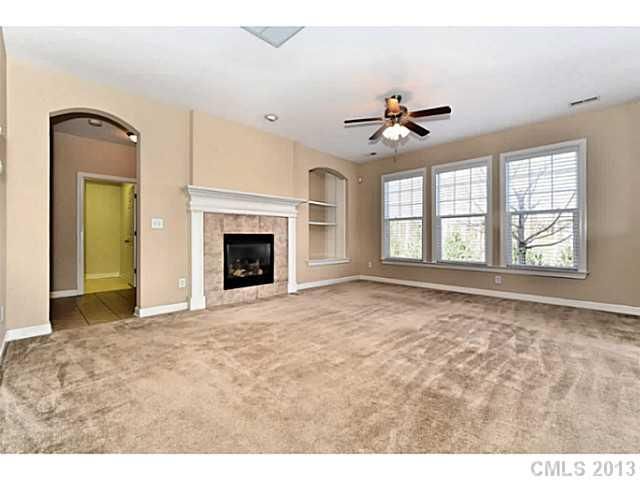17637 Harbor Walk Dr, Cornelius, NC 28031