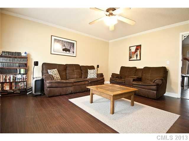 134 Yadkin River Rd, Statesville, NC 28625