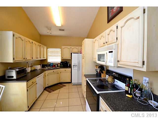 3501 Fernmoss Ct, Charlotte, NC 28269