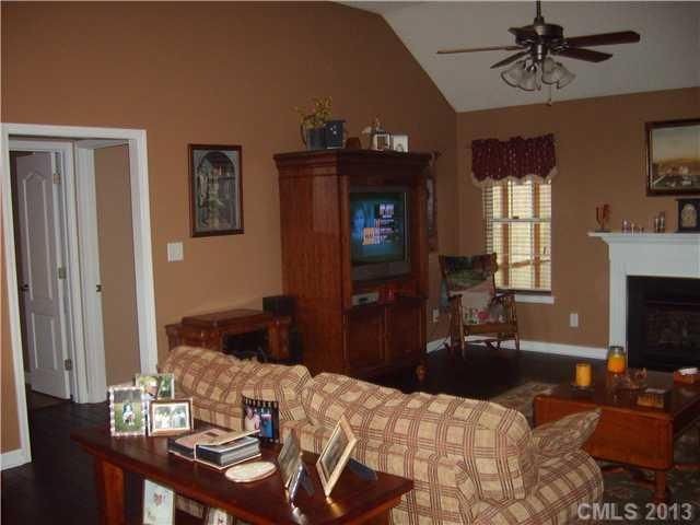 1801 Crossbridge Dr, Monroe, NC 28112