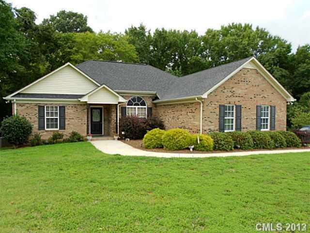 1801 Crossbridge Dr, Monroe, NC 28112