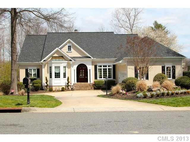 19001 River Falls Dr, Davidson, NC 28036