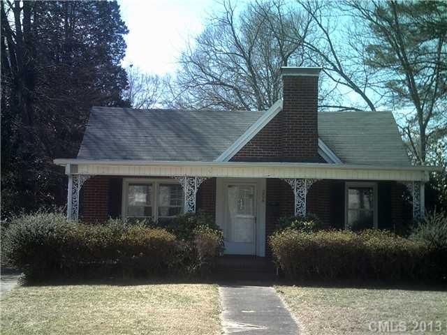 204 S Mulberry St, Cherryville, NC 28021