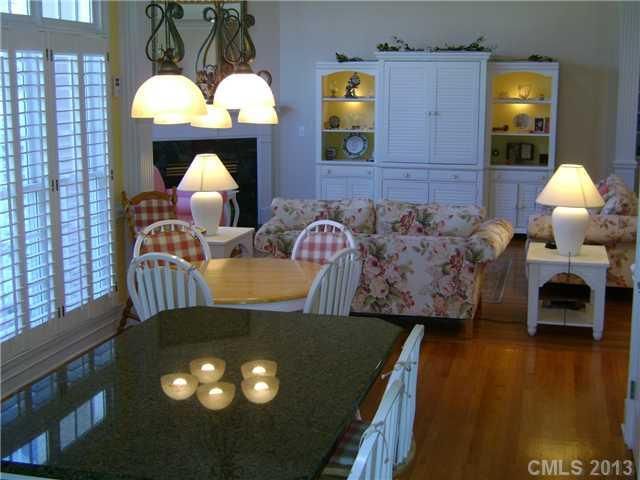 18508 River Ford Dr, Davidson, NC 28036